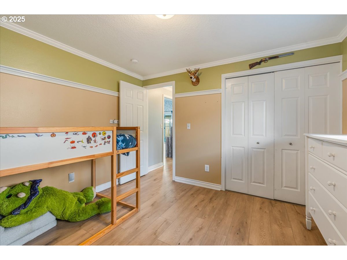 504 Southeast 11th Way Battle Ground, WA 98604 - Photo 23 of 27 Bedroom