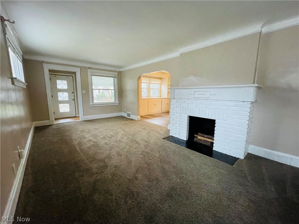 4395 Elmwood Road Cleveland, OH 44121 - Photo 5 of 26