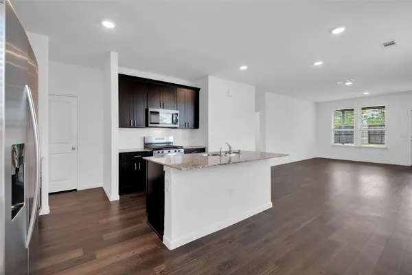 $2,200 | 14403 Cedar Ledge Lane, Conroe, TX 77302