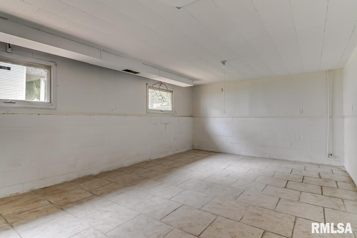 2505 Somerton Road Springfield, IL 62702 - Photo 20 of 28 Gallery Image 20