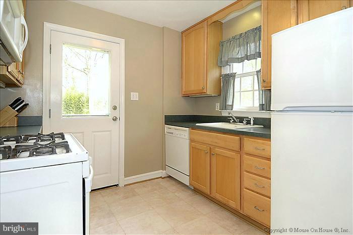 2719 Plyers Mill Road Silver Spring, MD 20902 - Photo 17 of 30 Kitchen