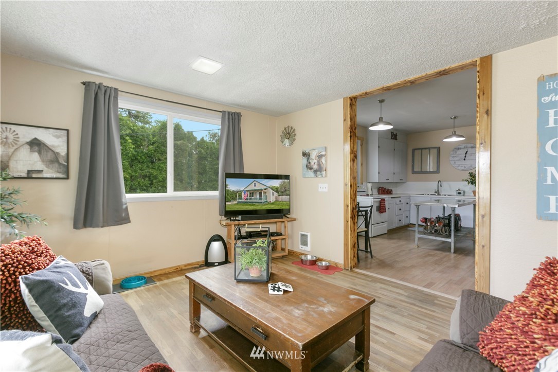 7210 Ahtanum Road Yakima, WA 98903 - Photo 5 of 18 Gallery Image 5