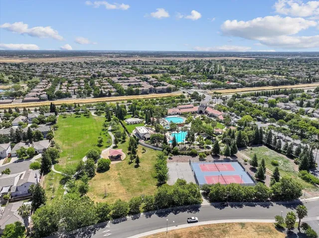 $569,900 | 341 Barnhart Circle, Sacramento, CA 95835