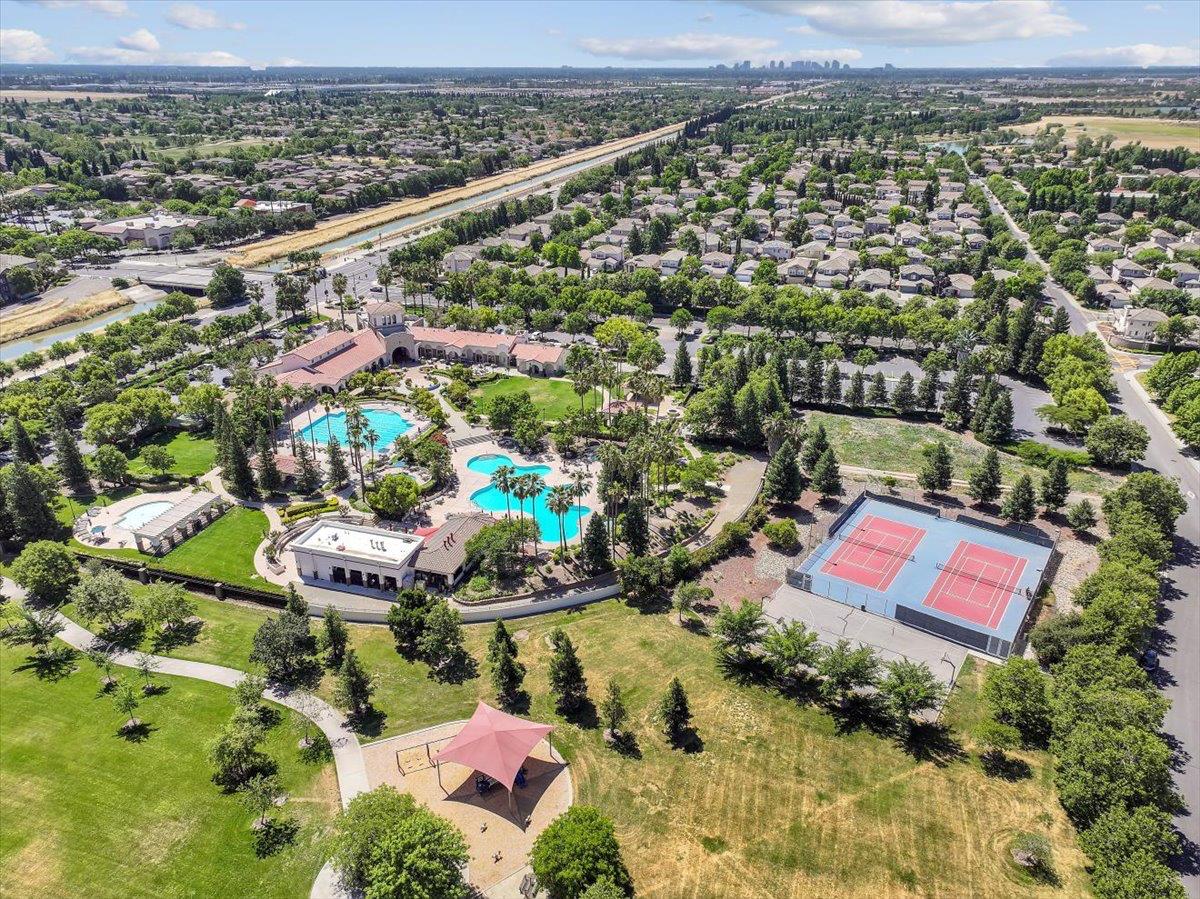 341 Barnhart Circle Sacramento, CA 95835 - Photo 45 of 55 an aerial view of a houses with a outdoor space
