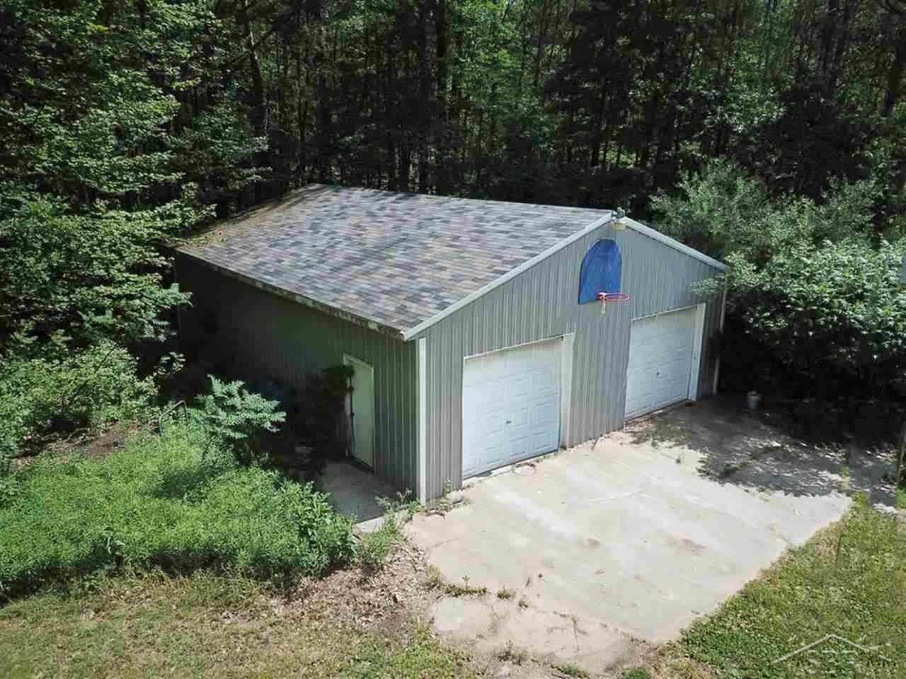 4822 West Vernon Road Weidman, MI 48893 - Photo 3 of 37