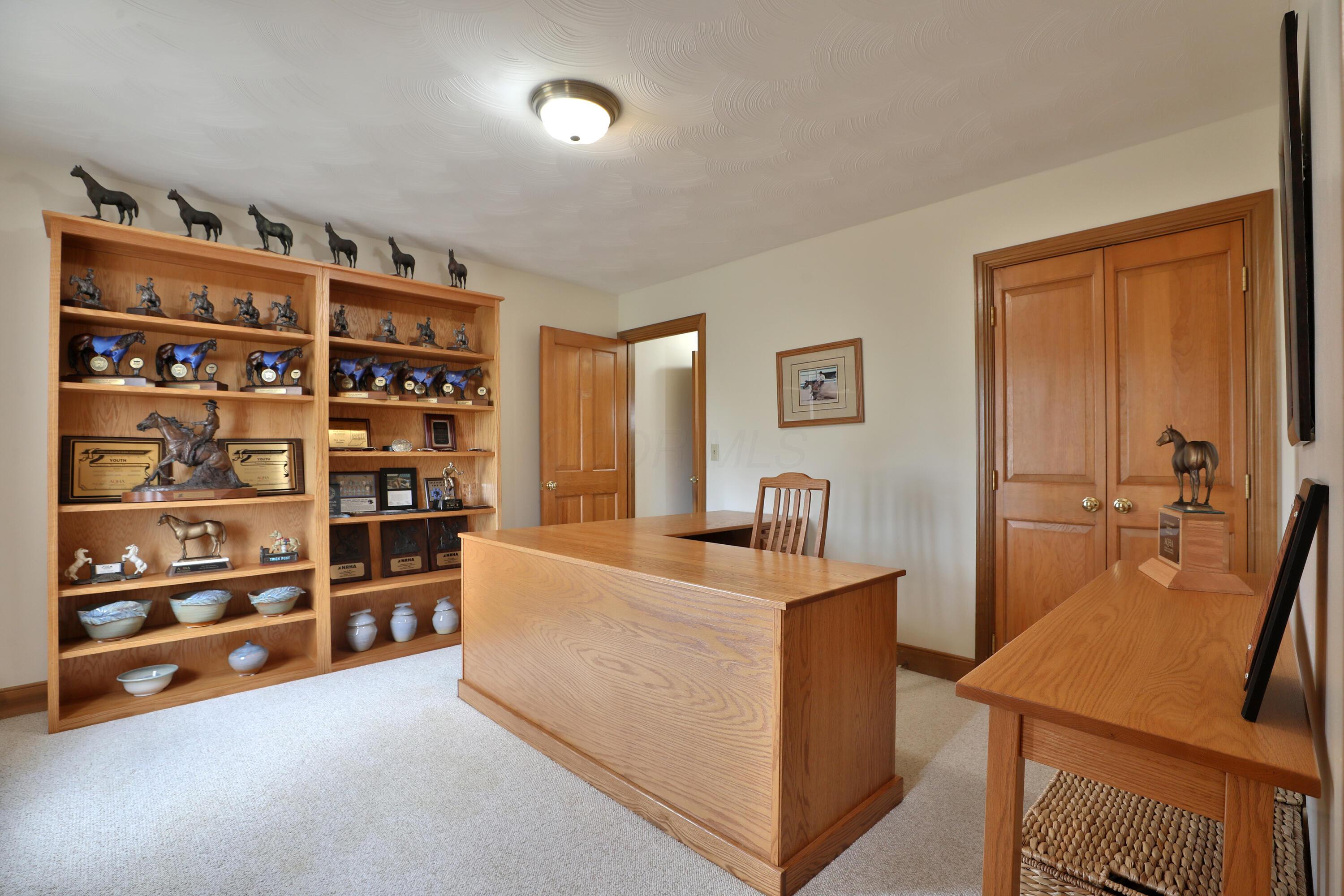 8871 Patterson Road Hilliard, OH 43026 - Photo 10 of 42 The office/den