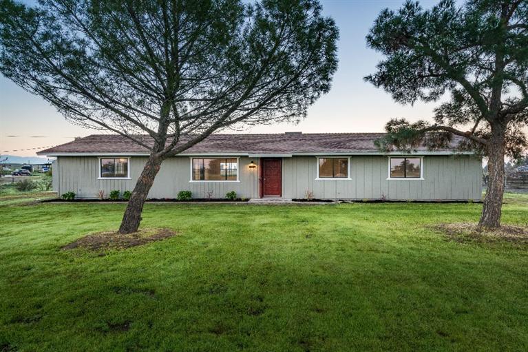 17715 La Canada Road Madera, CA 93636 - Photo 1 of 37 Gallery Image 1