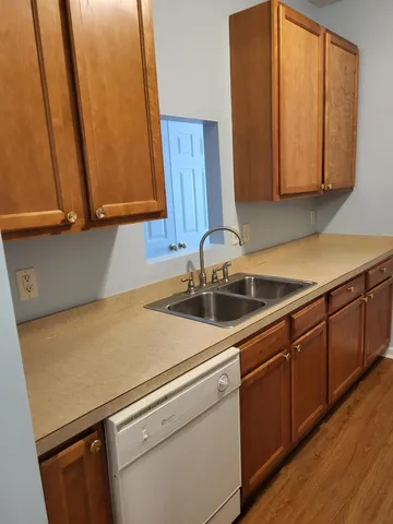 $1,800 | 4745 Skillmaster Court, North Charleston, SC 29418