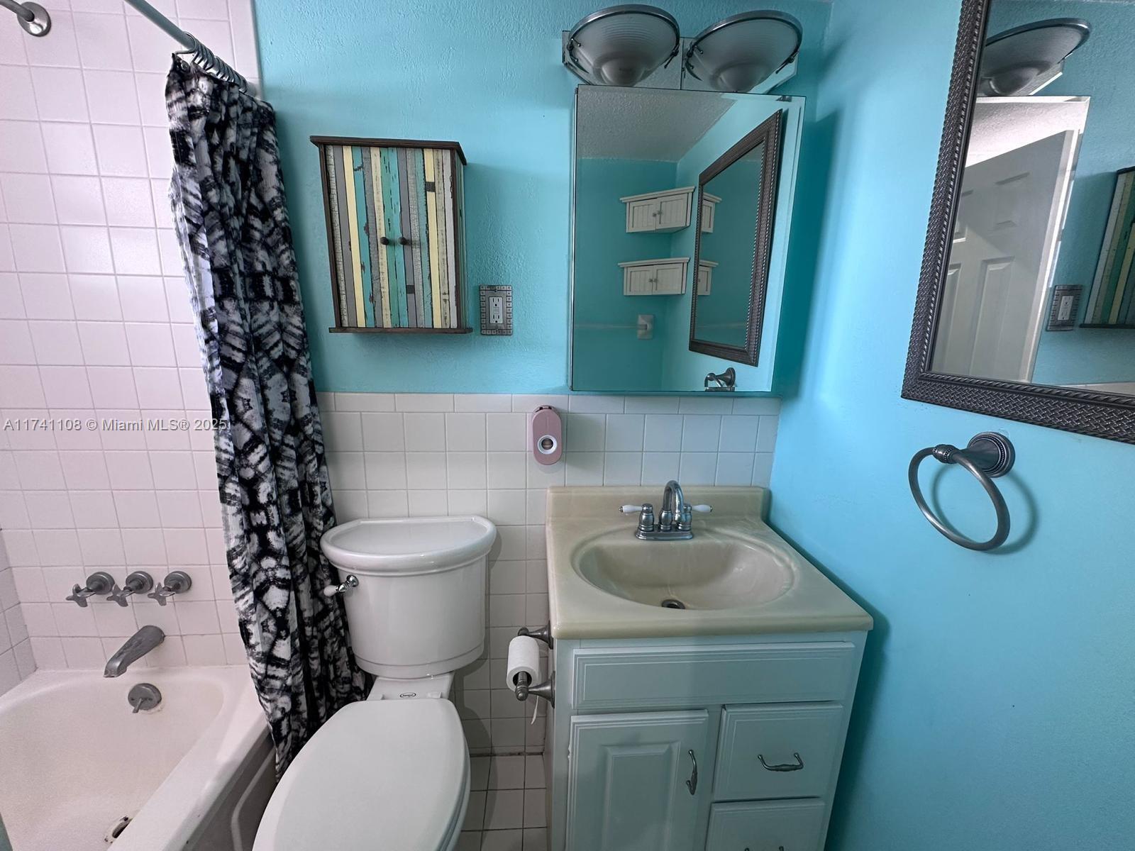 1300 Lincoln Road, Unit F1006 Miami Beach, FL 33139 - Photo 6 of 7 Gallery Image 6