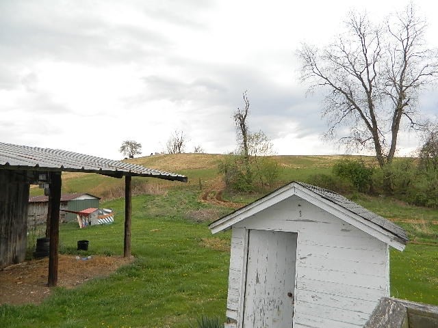1945 Chestnut Ridge Road Chilhowie, VA 24319 - Photo 24 of 38 Gallery Image 24
