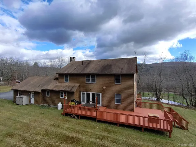 $474,500 | 39 Armstrong Drive, Neversink, NY 12765