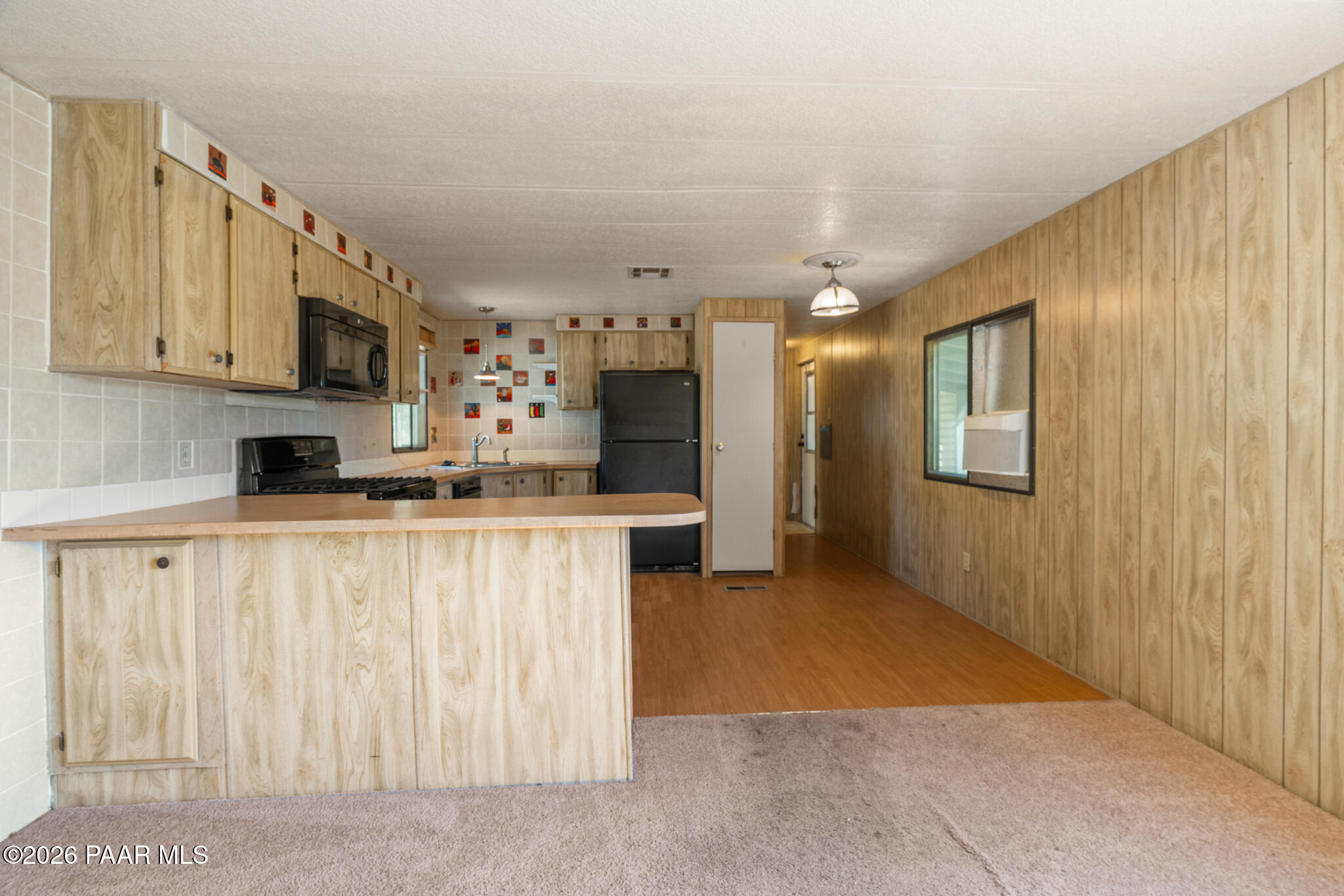 1526 Private Road Prescott, AZ 86301 - Photo 7 of 27 Kitchen - 1526 Private Dr