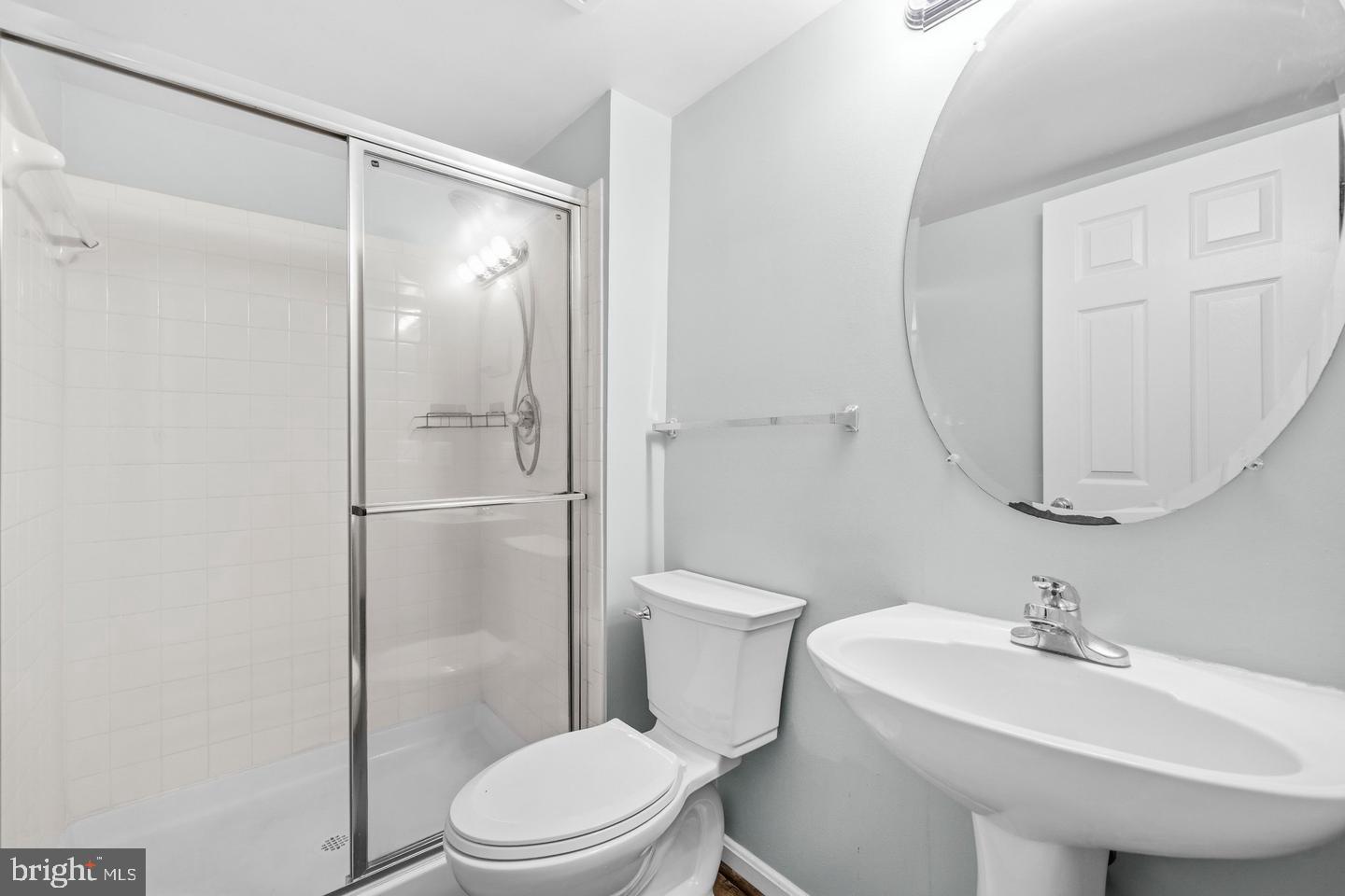 6687 Roderick Loop Gainesville, VA 20155 - Photo 34 of 46 Gallery Image 34