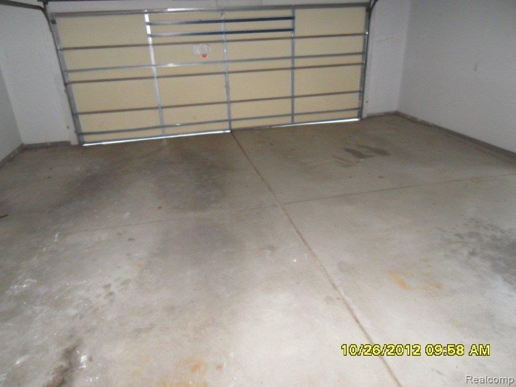 24654 26 Mile Road Macomb, MI 48042 - Photo 9 of 17 garage.JPG