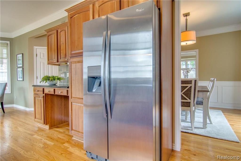 204 North Alice Avenue Rochester, MI 48307 - Photo 11 of 52