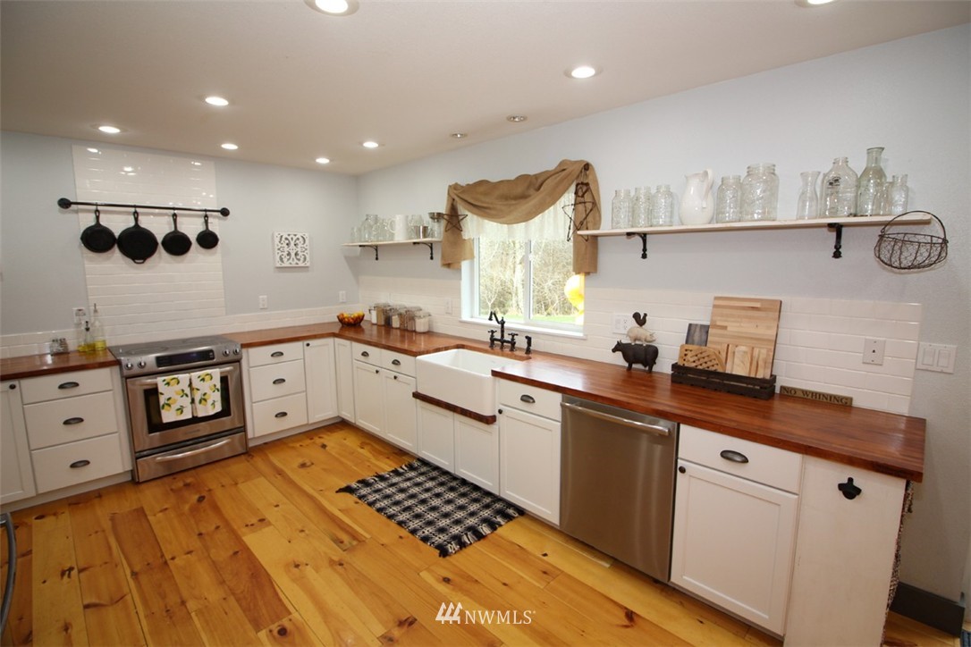 406 Manners Road Rochester, WA 98579 - Photo 5 of 23 Gallery Image 5