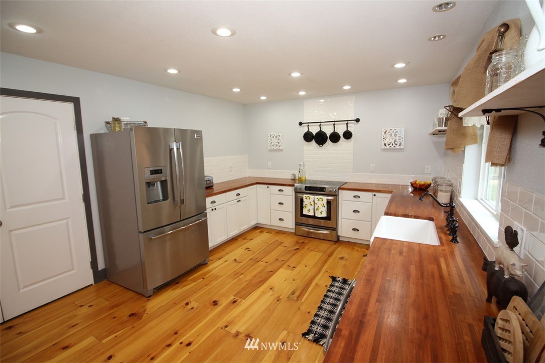406 Manners Road Rochester, WA 98579 - Photo 6 of 23 Gallery Image 6