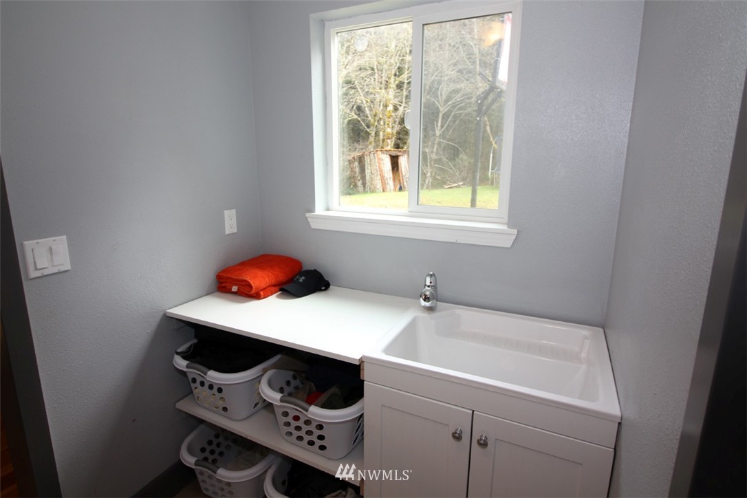 406 Manners Road Rochester, WA 98579 - Photo 10 of 23 Gallery Image 10