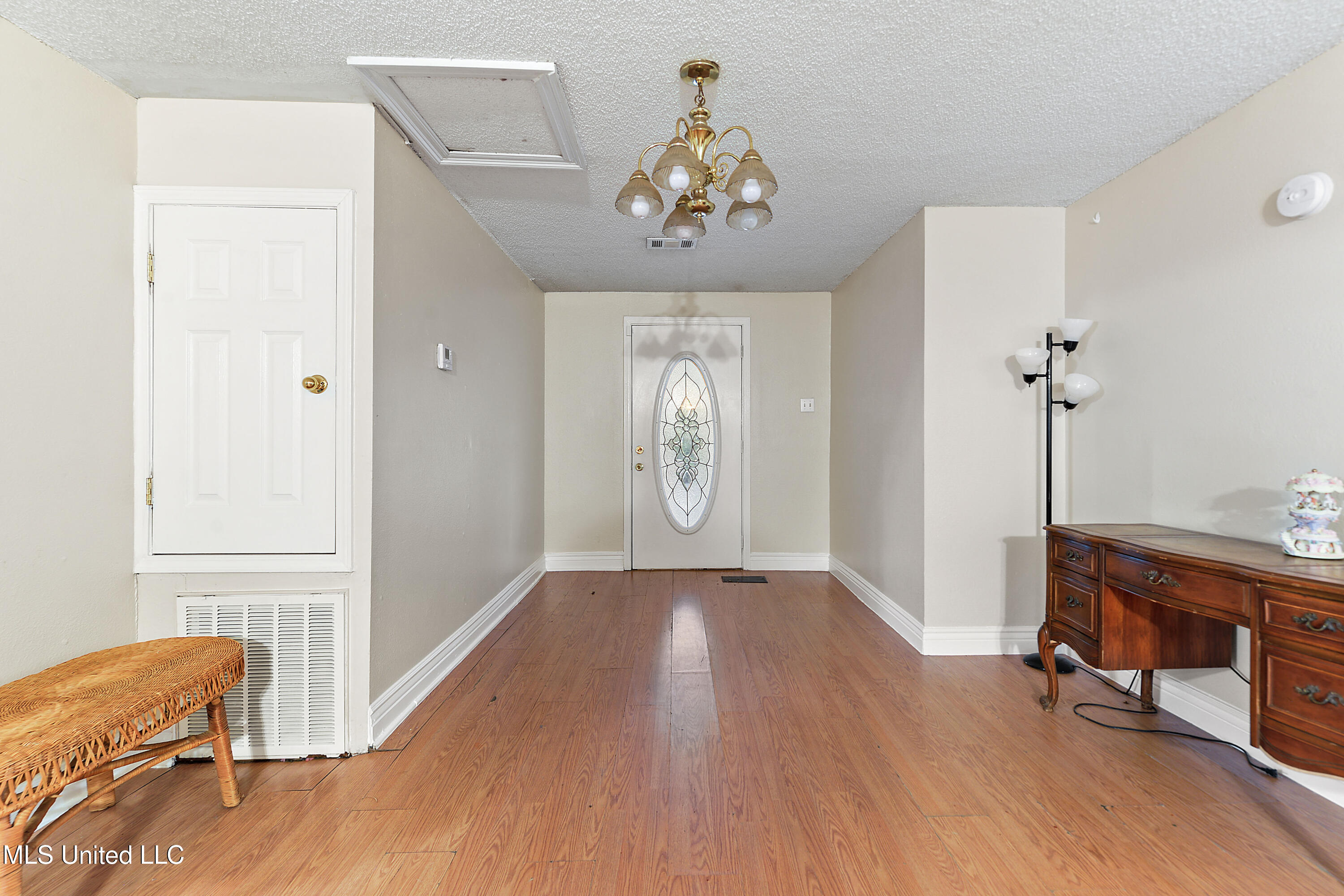 207 McCaughan Avenue Long Beach, MS 39560 - Photo 3 of 21 003