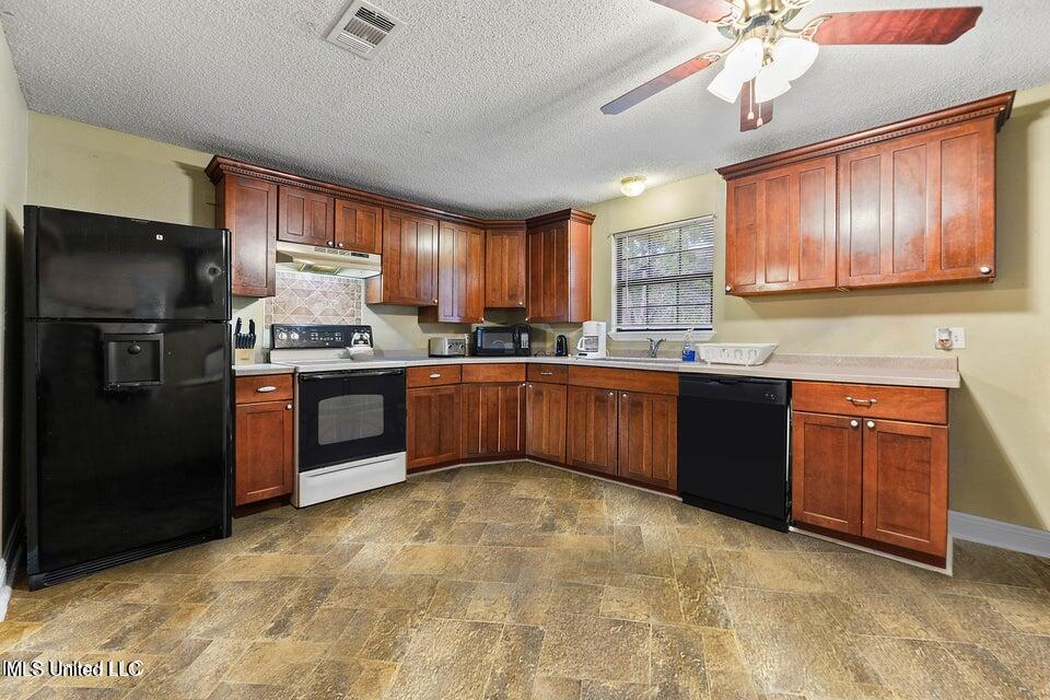 207 McCaughan Avenue Long Beach, MS 39560 - Photo 6 of 21 006