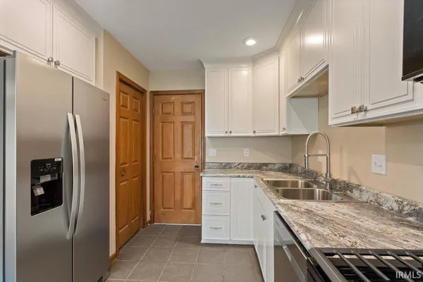 $344,500 | 50944 Pine Meadows Drive, Granger, IN 46530