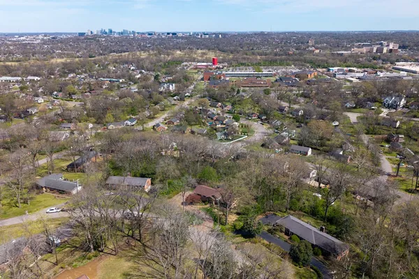 $999,999 | 176 Lelawood Circle, Nashville, TN 37209