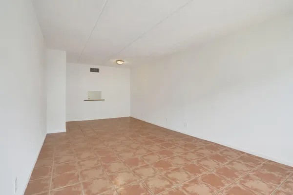 $1,600 | 4500 North Flagler Drive, Unit C8, West Palm Beach, FL 33407