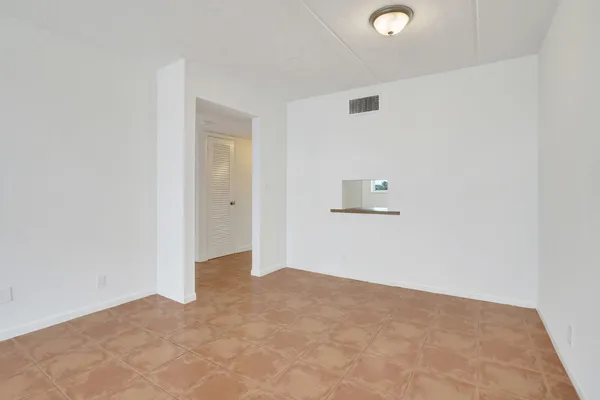 $1,600 | 4500 North Flagler Drive, Unit C8, West Palm Beach, FL 33407