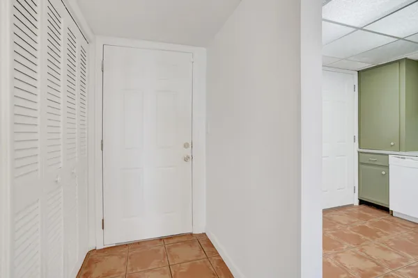 $1,600 | 4500 North Flagler Drive, Unit C8, West Palm Beach, FL 33407