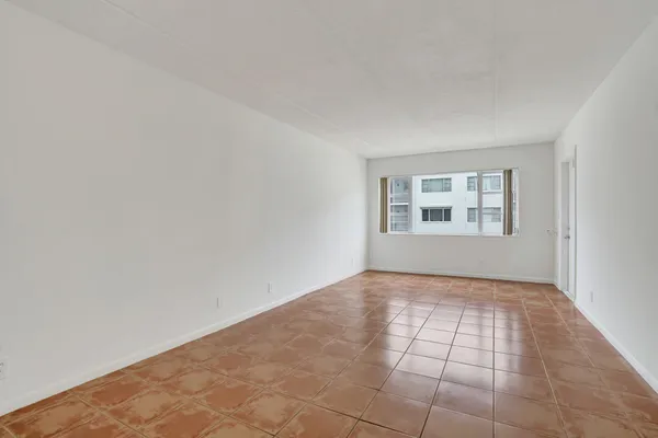 $1,600 | 4500 North Flagler Drive, Unit C8, West Palm Beach, FL 33407