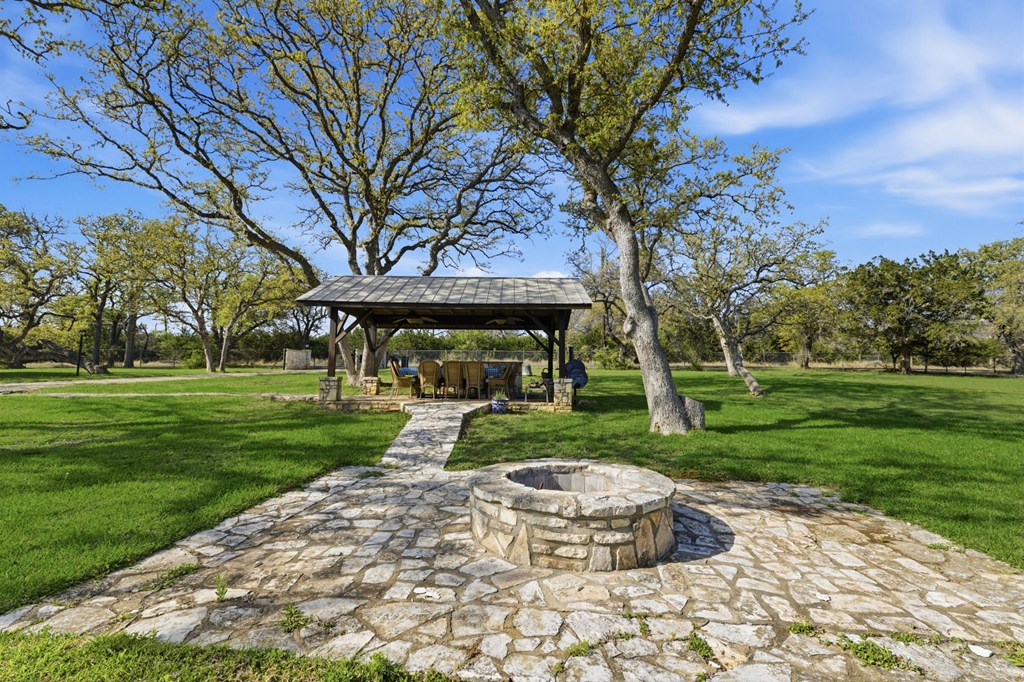 125 West Mauk Road Ingram, TX 78025 - Photo 12 of 45 Firepit and Outdoor Kitchen