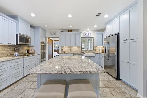 $1,900,000 | 125 West Mauk Road, Ingram, TX 78025