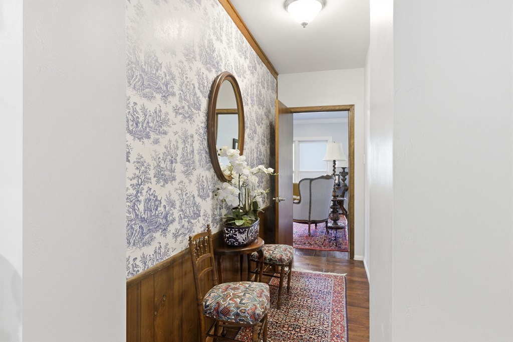 125 West Mauk Road Ingram, TX 78025 - Photo 28 of 45 Hallway to Primary Bedroom