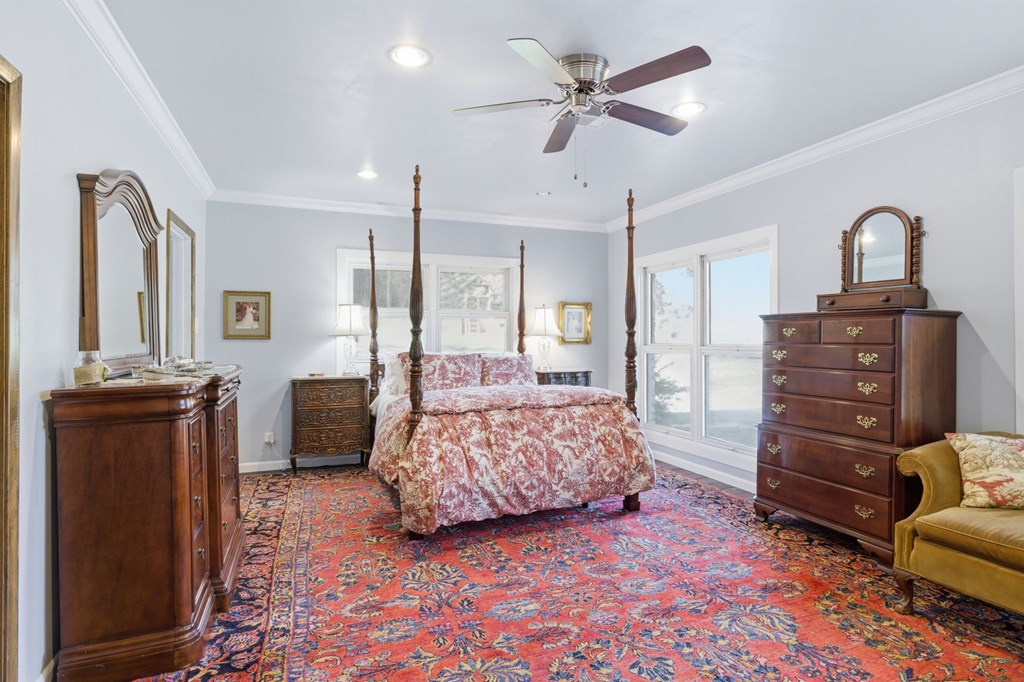 125 West Mauk Road Ingram, TX 78025 - Photo 29 of 45 Primary Bedroom