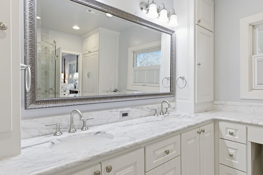 125 West Mauk Road Ingram, TX 78025 - Photo 30 of 45 Primary Bath