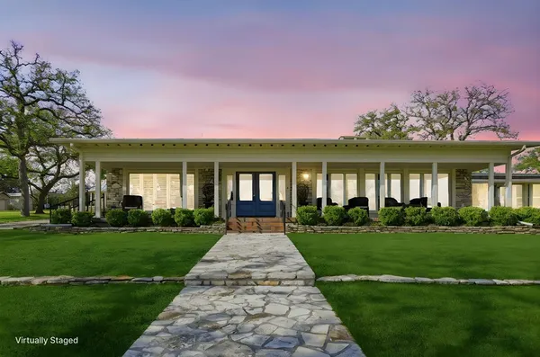 $1,900,000 | 125 West Mauk Road, Ingram, TX 78025