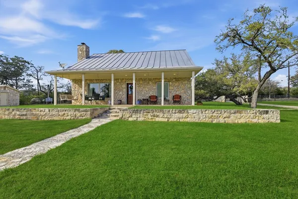 $1,900,000 | 125 West Mauk Road, Ingram, TX 78025