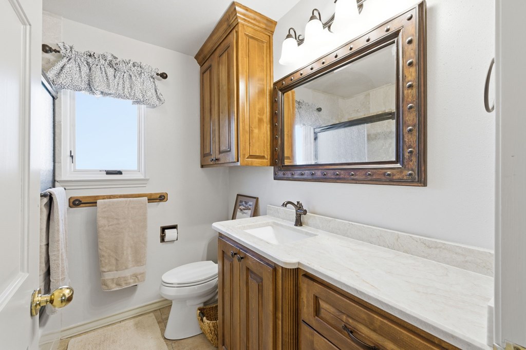 125 West Mauk Road Ingram, TX 78025 - Photo 43 of 45 Guest bath 1st level