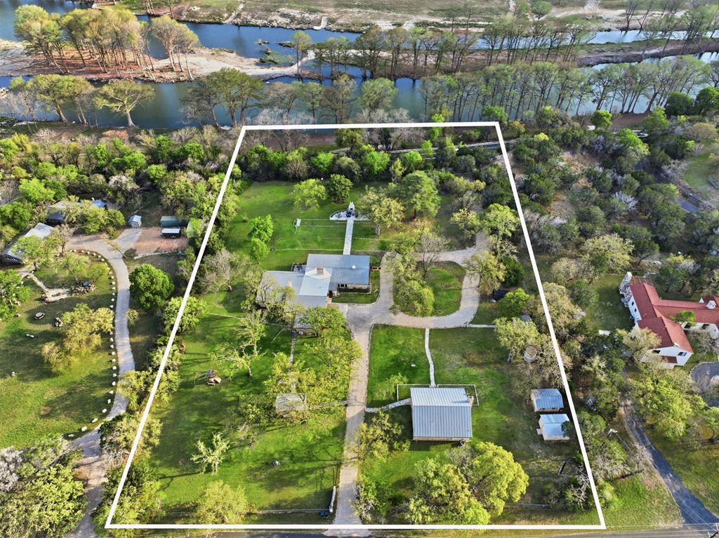 125 West Mauk Road Ingram, TX 78025 - Photo 5 of 45 Approximate property boundaries