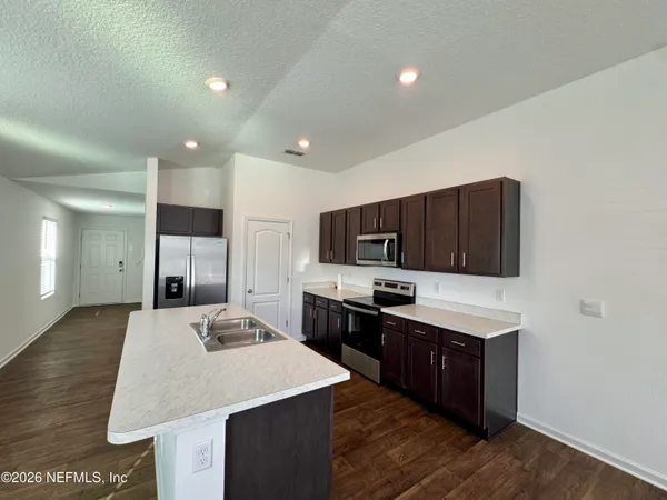 $2,100 | 12629 European Beech Road, Jacksonville, FL 32218