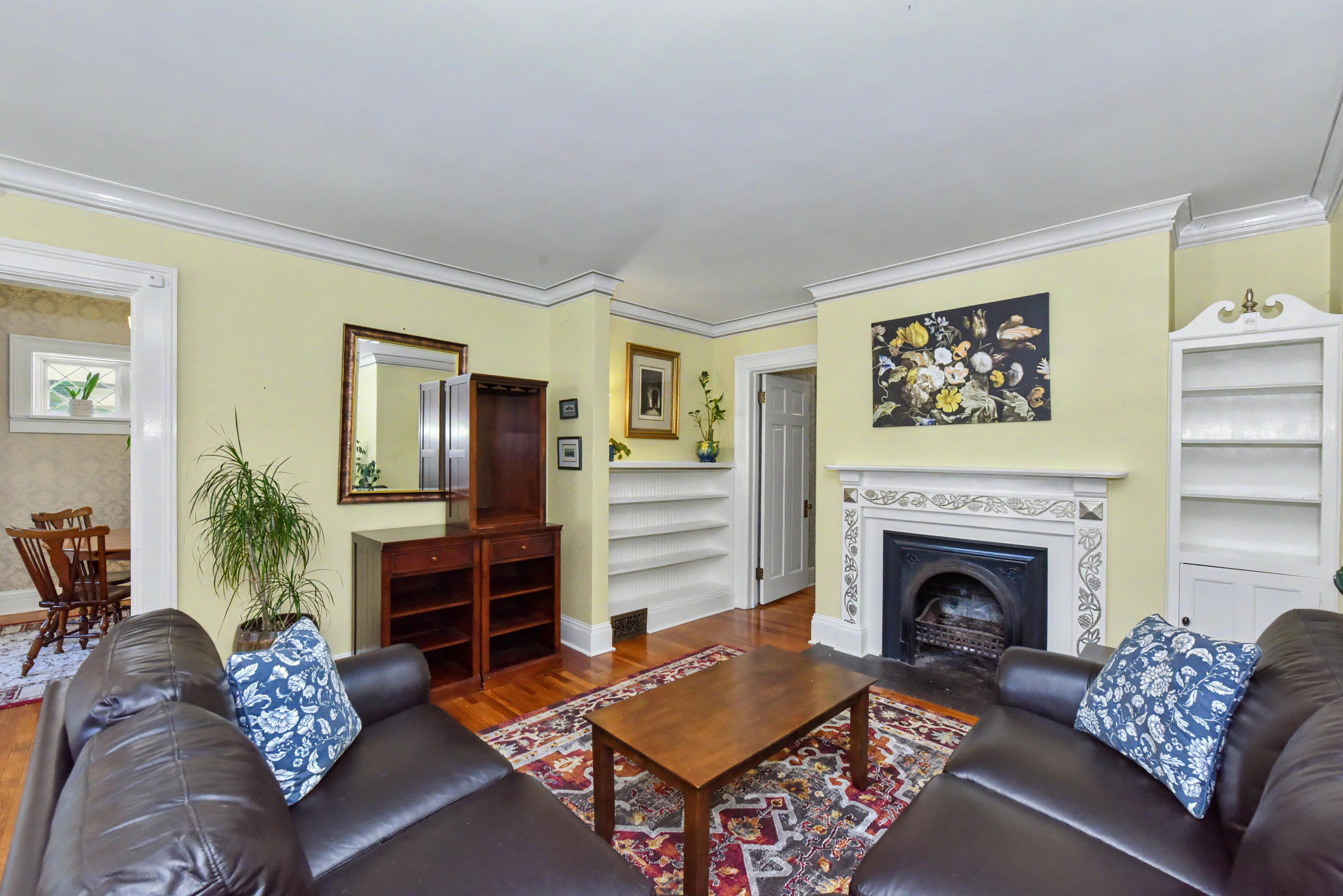 1213 College Avenue Racine, WI 53403 - Photo 4 of 54 DSC_9400