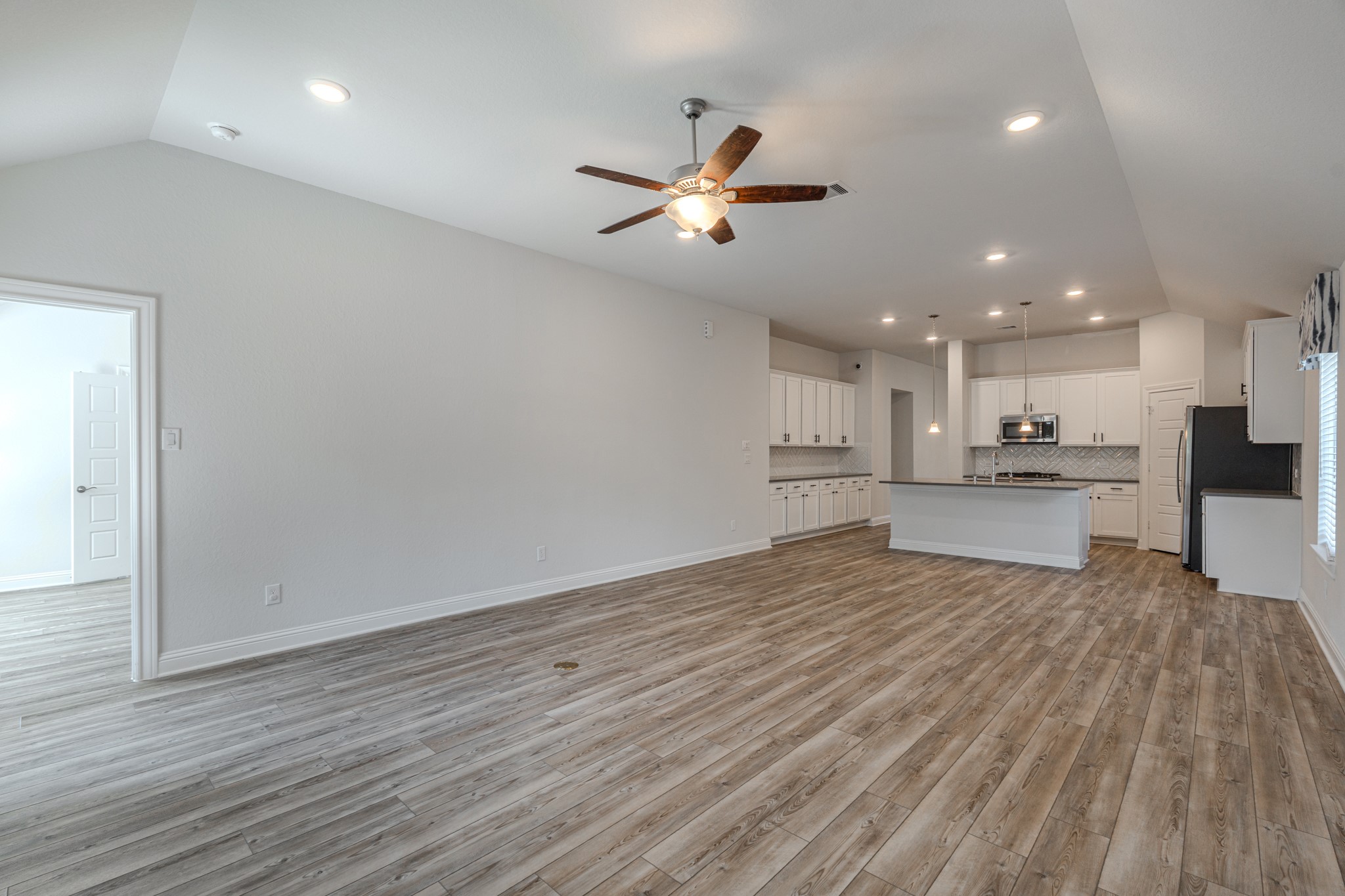 9840 Sweet Flag Court Conroe, TX 77385 - Photo 24 of 50 Ideal location combines suburban comfort with everyday conveniences, making errands, dining, and entertainment effortless.