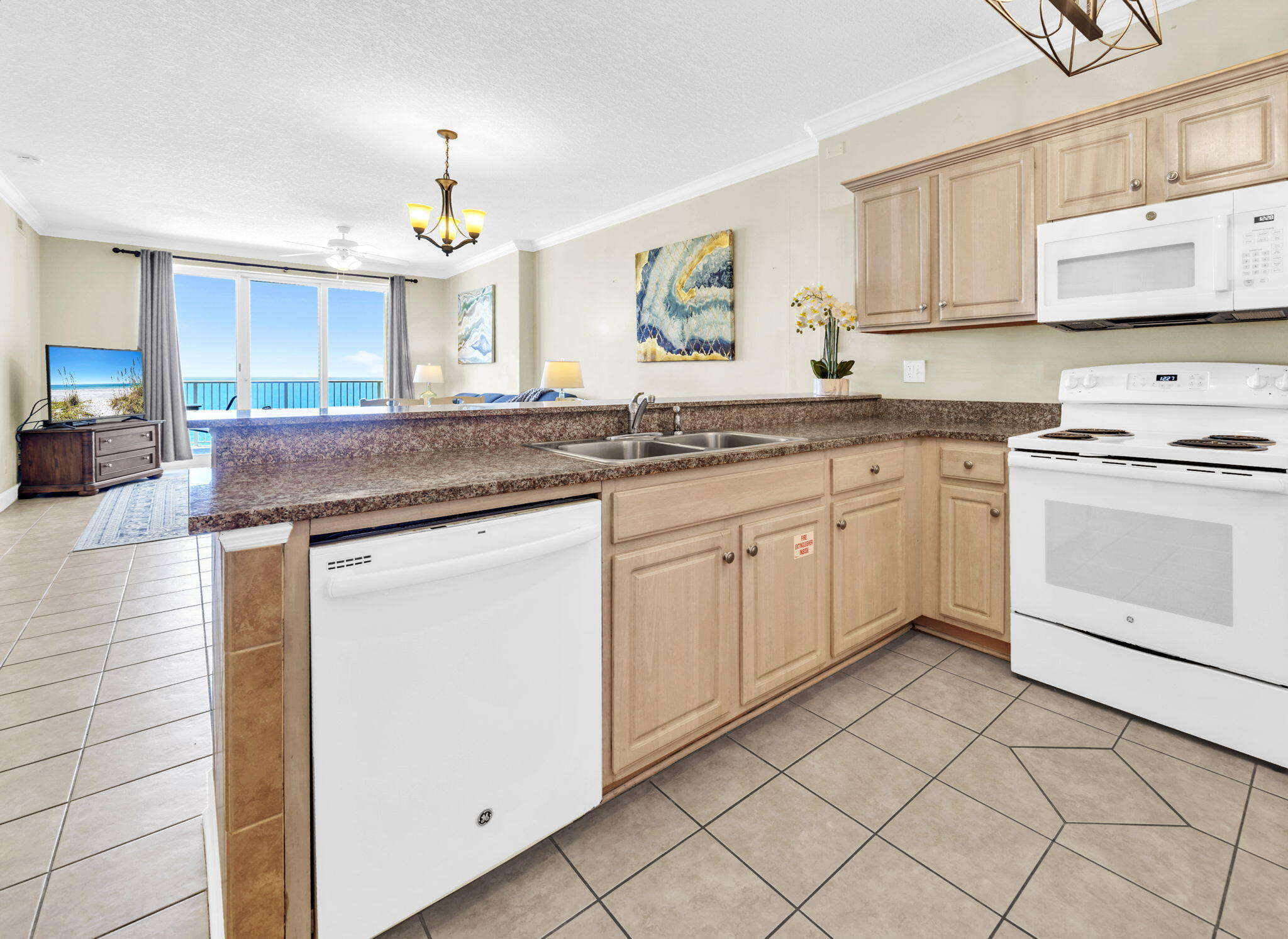17545 Front Beach Road, Unit 1108 Panama City Beach, FL 32413 - Photo 14 of 43 Kitchen