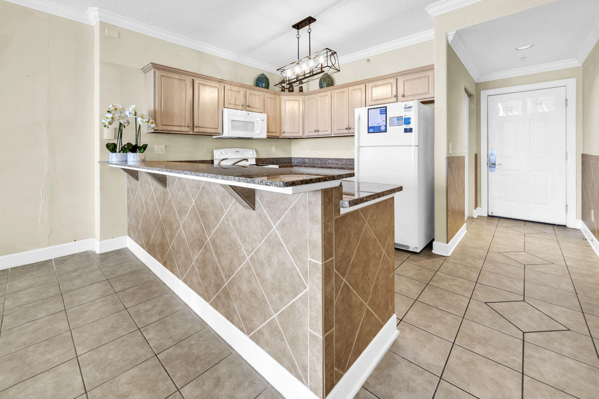 17545 Front Beach Road, Unit 1108 Panama City Beach, FL 32413 - Photo 18 of 43 Breakfast Bar