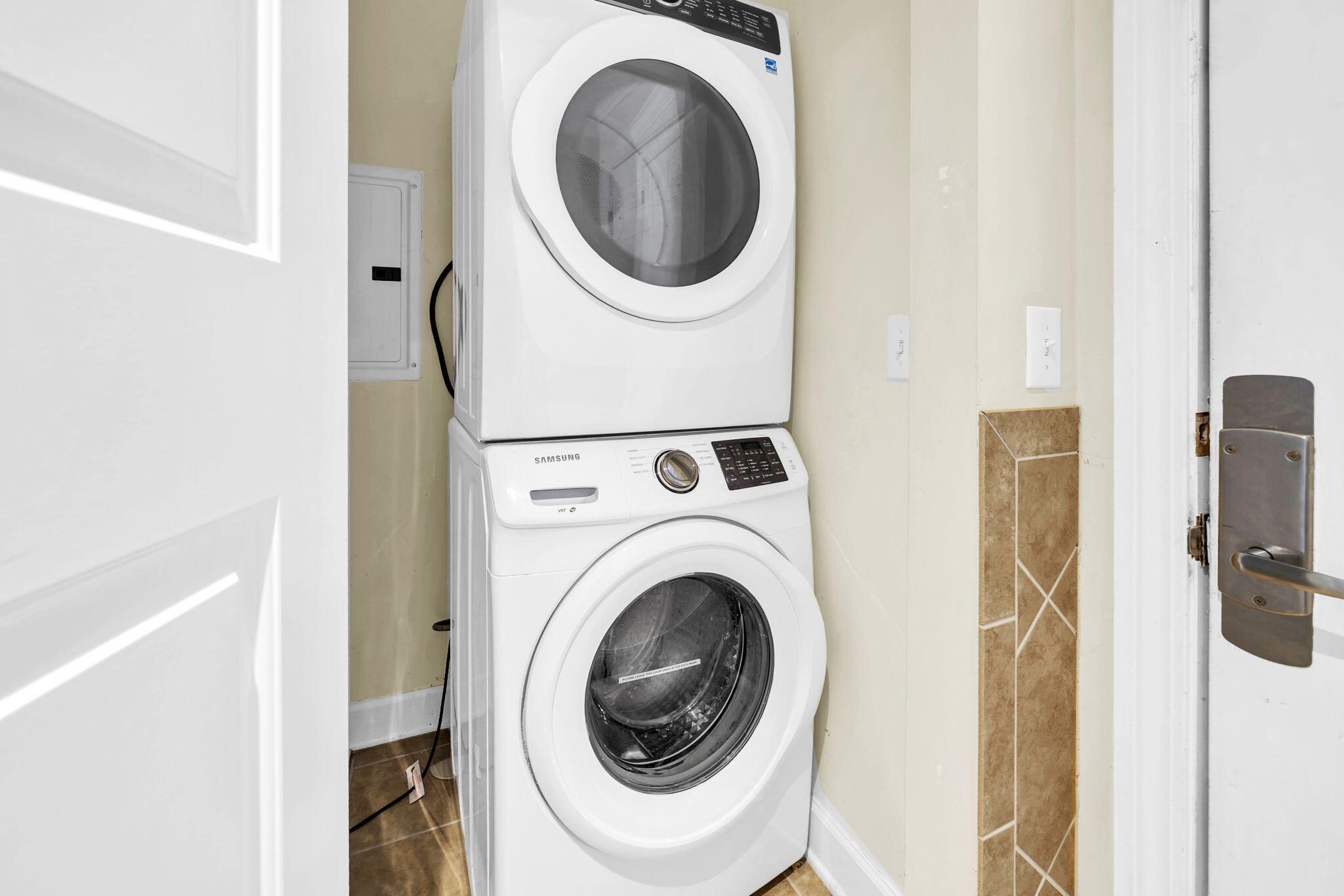 17545 Front Beach Road, Unit 1108 Panama City Beach, FL 32413 - Photo 26 of 43 Washer & Dryer