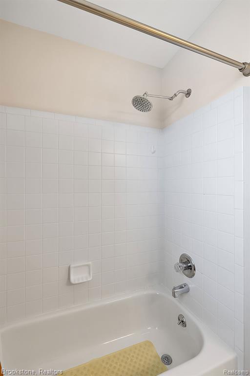2738 Long Meadow Lane Rochester Hills, MI 48307 - Photo 35 of 64