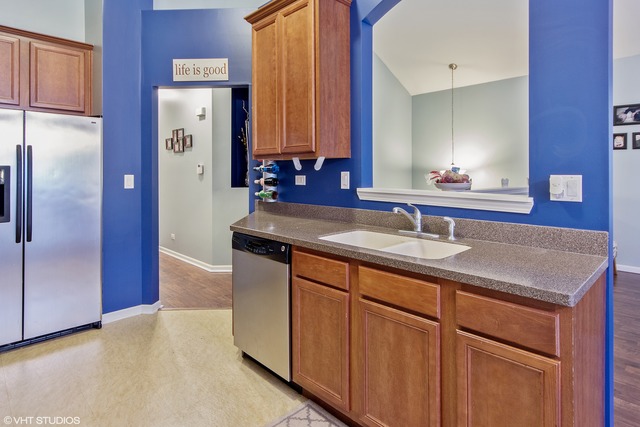 4335 Timber Ridge Court Joliet, IL 60431 - Photo 5 of 15
