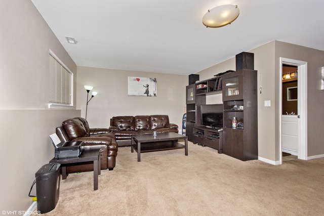 4335 Timber Ridge Court Joliet, IL 60431 - Photo 8 of 15