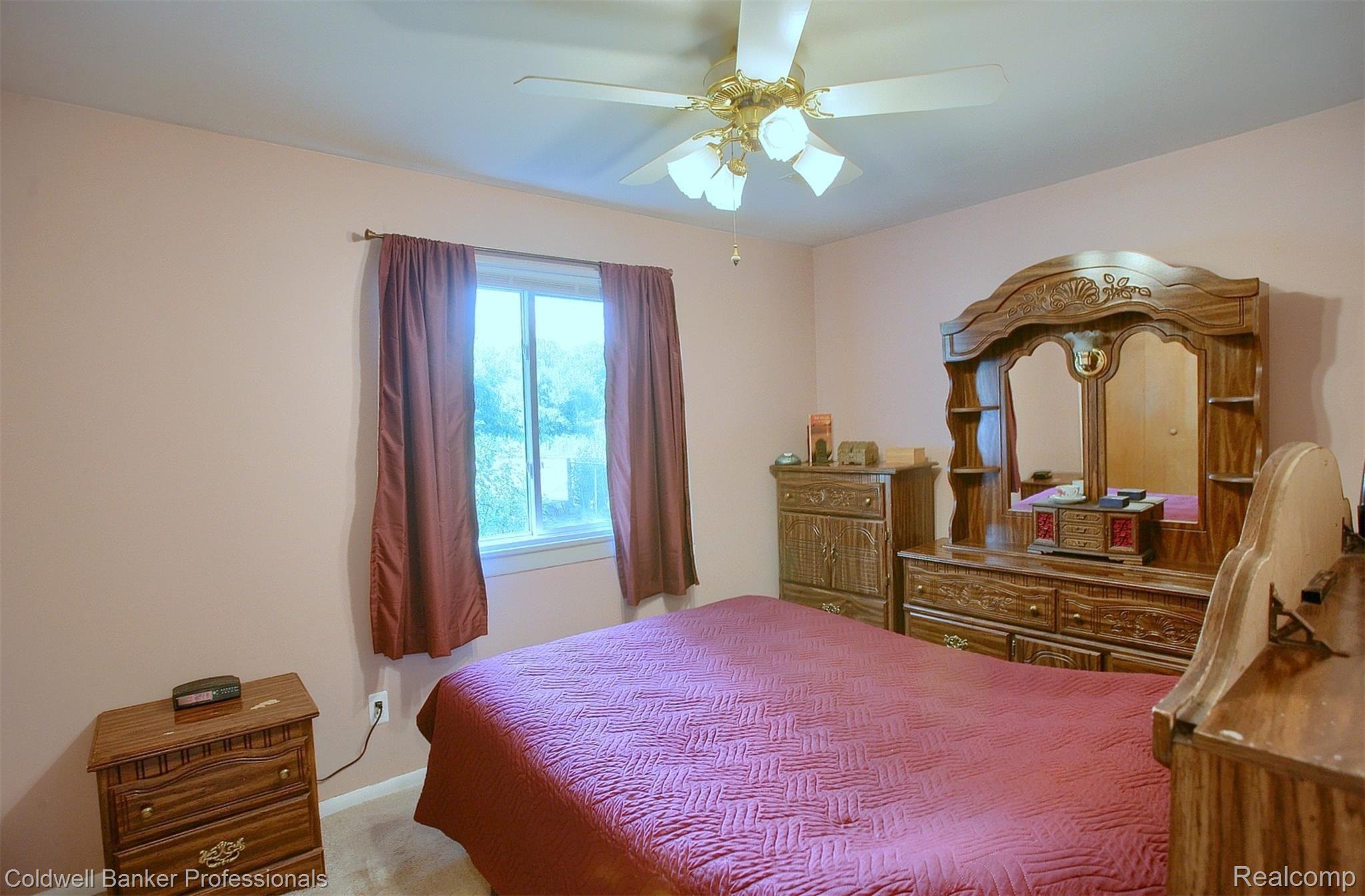 13417 Rawsonville Road Belleville, MI 48111 - Photo 16 of 30 16-Master Bedroom.jpg
