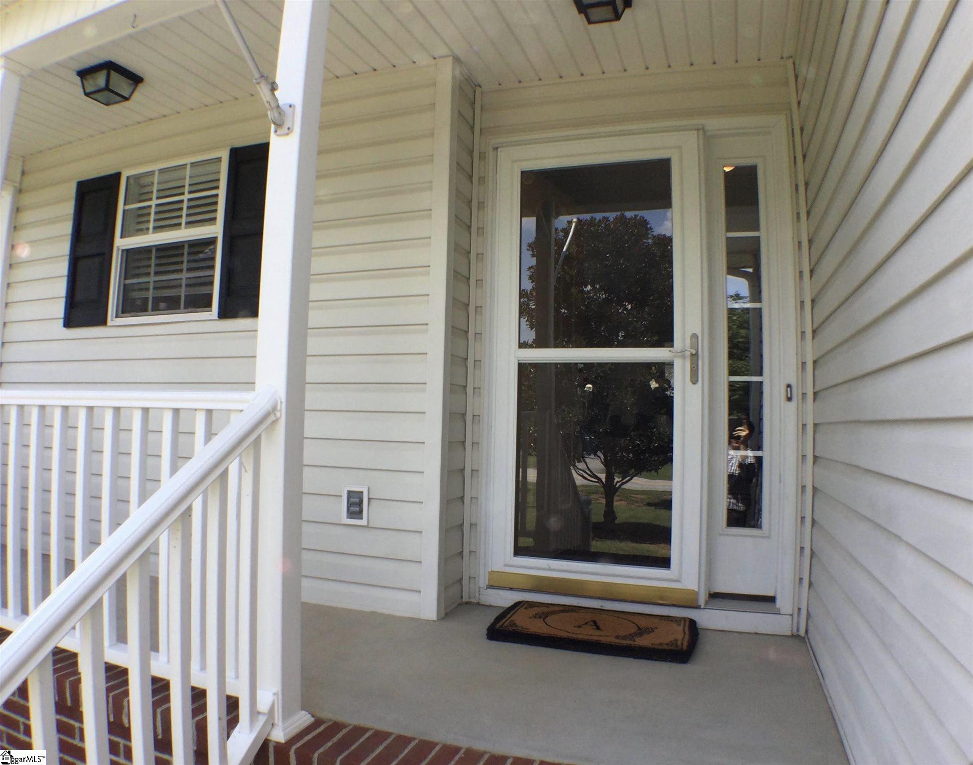 14 Knight Road Gray Court, SC 29645 - Photo 3 of 24